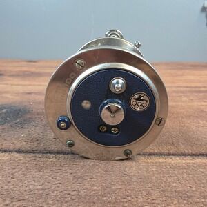 Olympic Dolphin 625-LW Fishing Reel Men Silver Good Baitcasting Level Wind